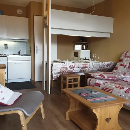 Cosy 2 Pieces Pour 5 Pers., Balcon Sud, Au Pied Des Pistes, Proches Commerces - Fr-1-275-168 Apartment